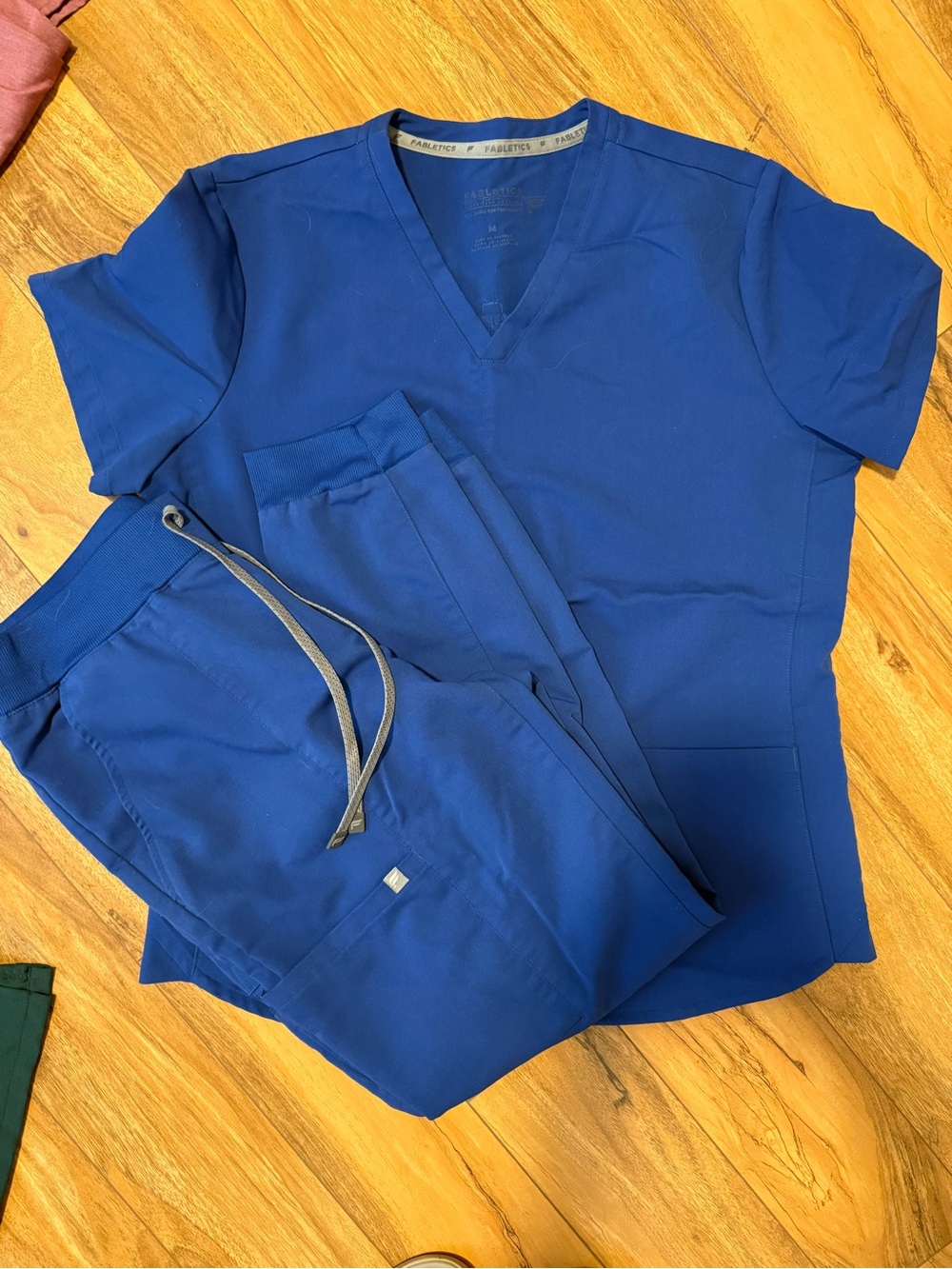 Women's Scrub Sets - Fabletics, Healing Hands, etc - 7 sets - Picture 3 of 8